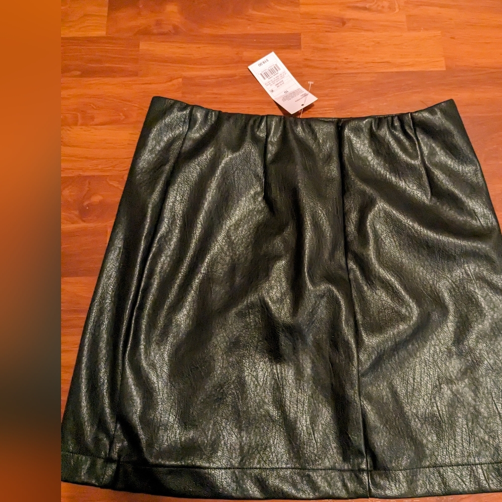 Wild Fable Faux leather skirt - Picture 2 of 3